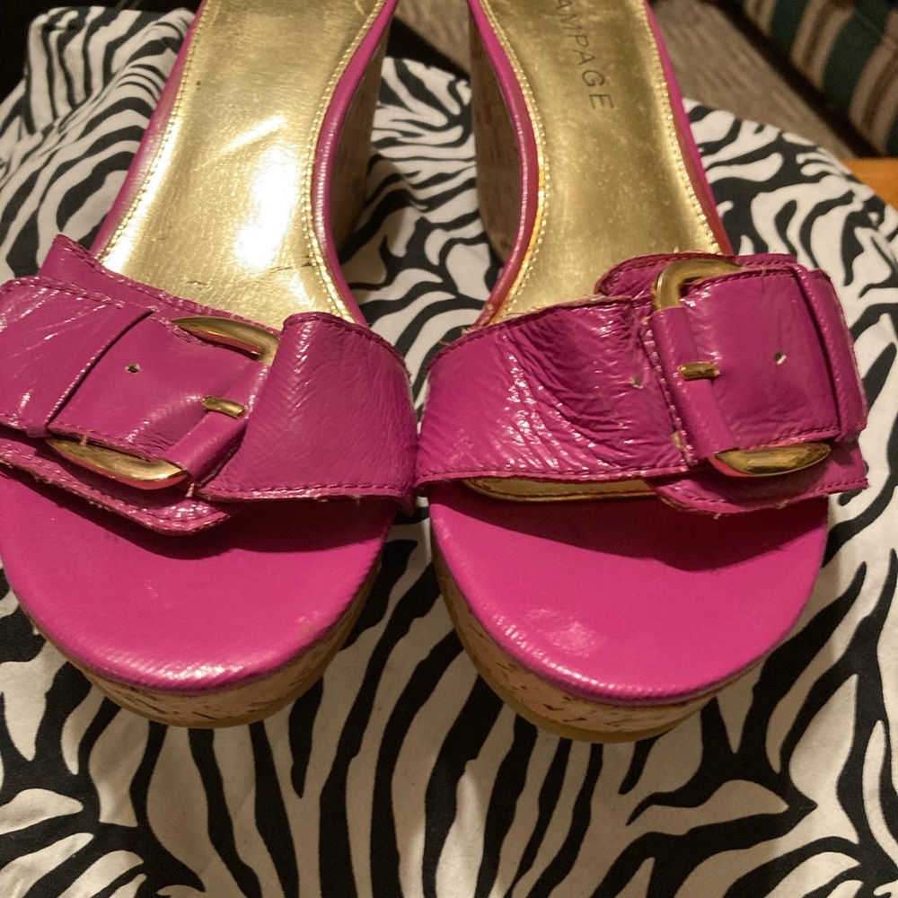 Ladies Size 9 1/2 Rampage Wedge Slides - Picture 3 of 10